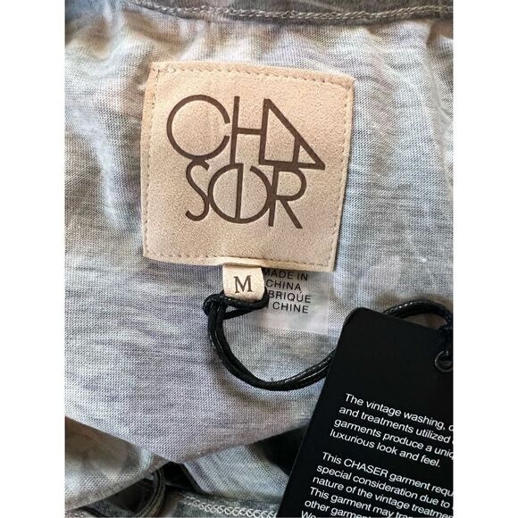 NWT! Chaser Antique Green Tropical Floral Print Ruffle Tank Top Medium - Picture 3 of 6